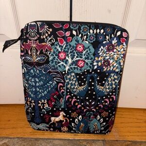 Vera Bradley: Multicolor Floral Tablet Case